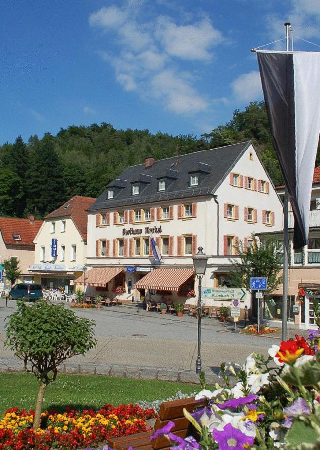 Gasthaus Merkel Hotel バート・ベルネック・イム・フィヒテルゲビルゲ エクステリア 写真