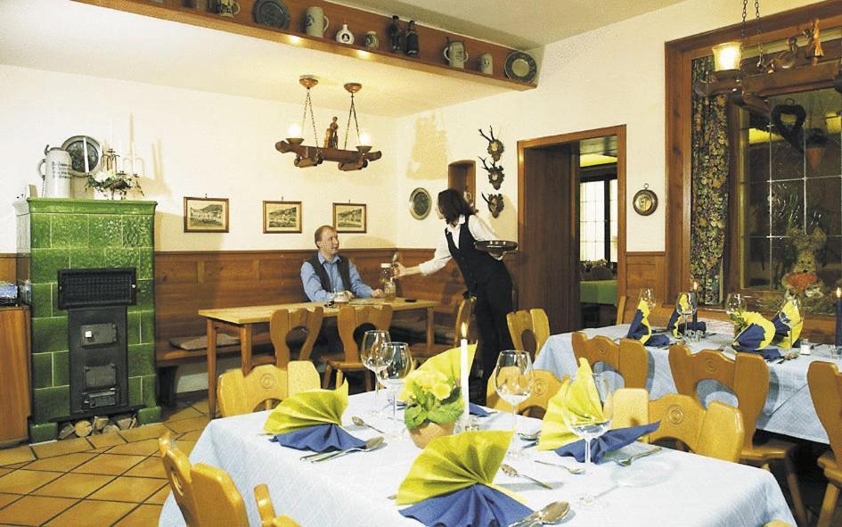 Gasthaus Merkel Hotel バート・ベルネック・イム・フィヒテルゲビルゲ エクステリア 写真