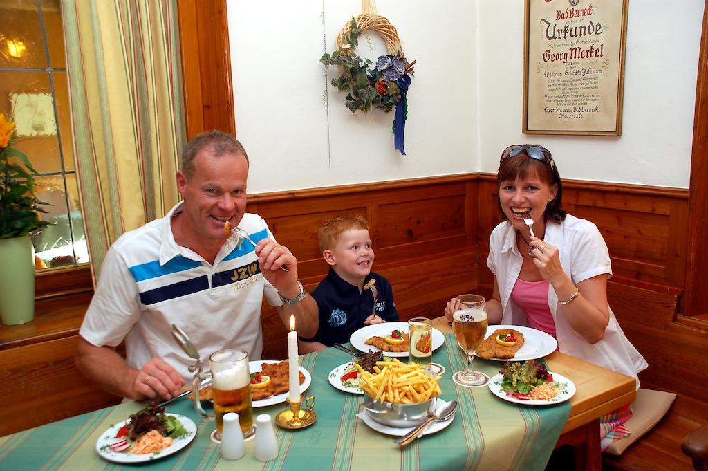 Gasthaus Merkel Hotel バート・ベルネック・イム・フィヒテルゲビルゲ エクステリア 写真